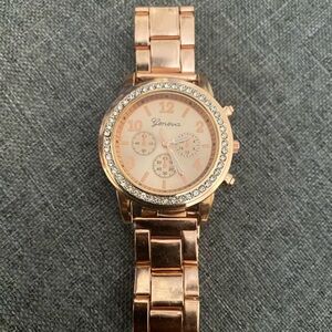 Luxury Analog Quartz Watch for women